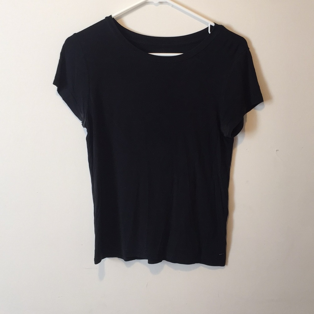 Black tee shirt